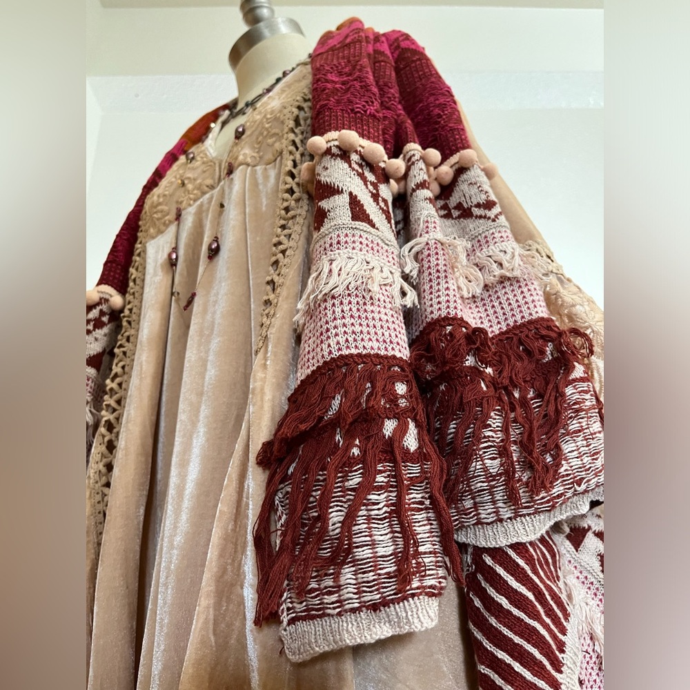 NWT M L MOTH Tassels Pom Pom Cardigan from Anthropologie - Picture 13 of 16